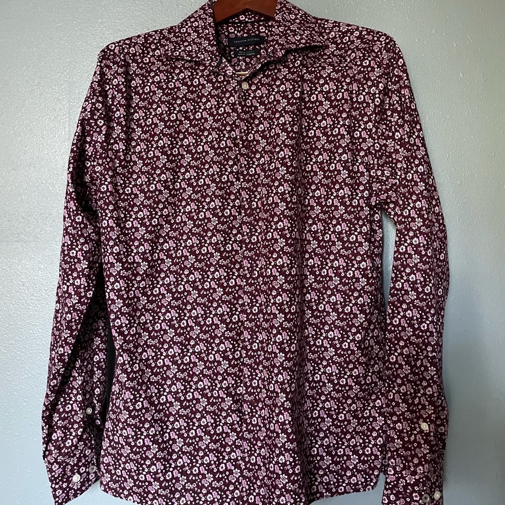 Tommy Hilfiger Mens Red and Pink Floral Dress Shirt